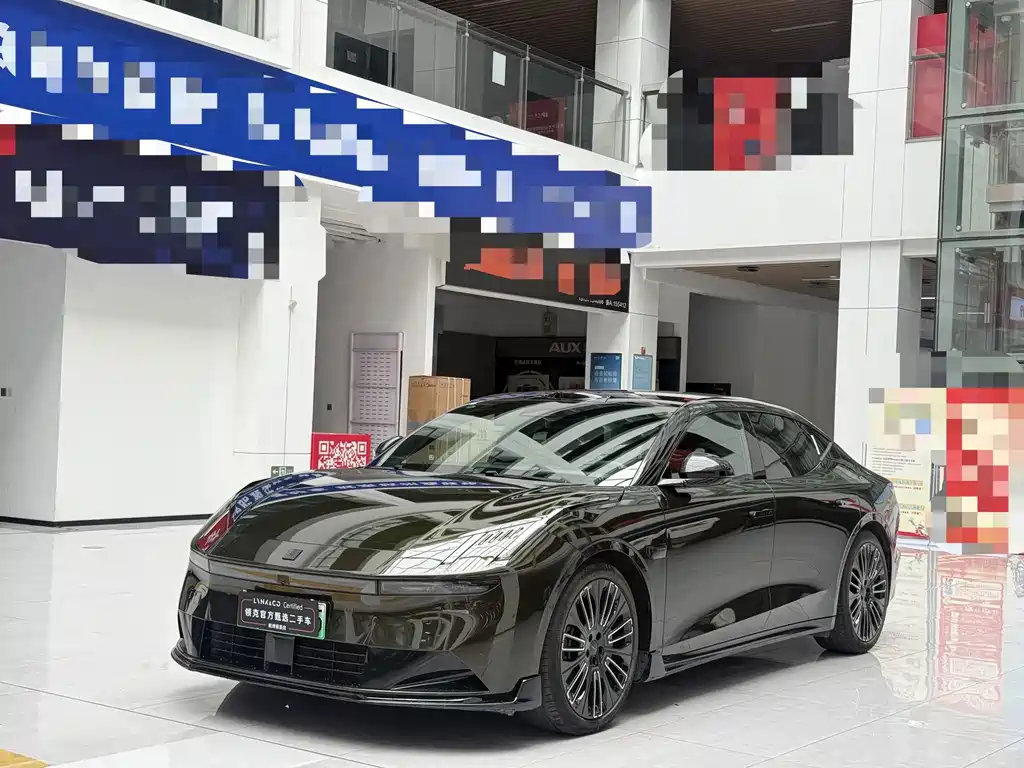 Lynk & Co 10