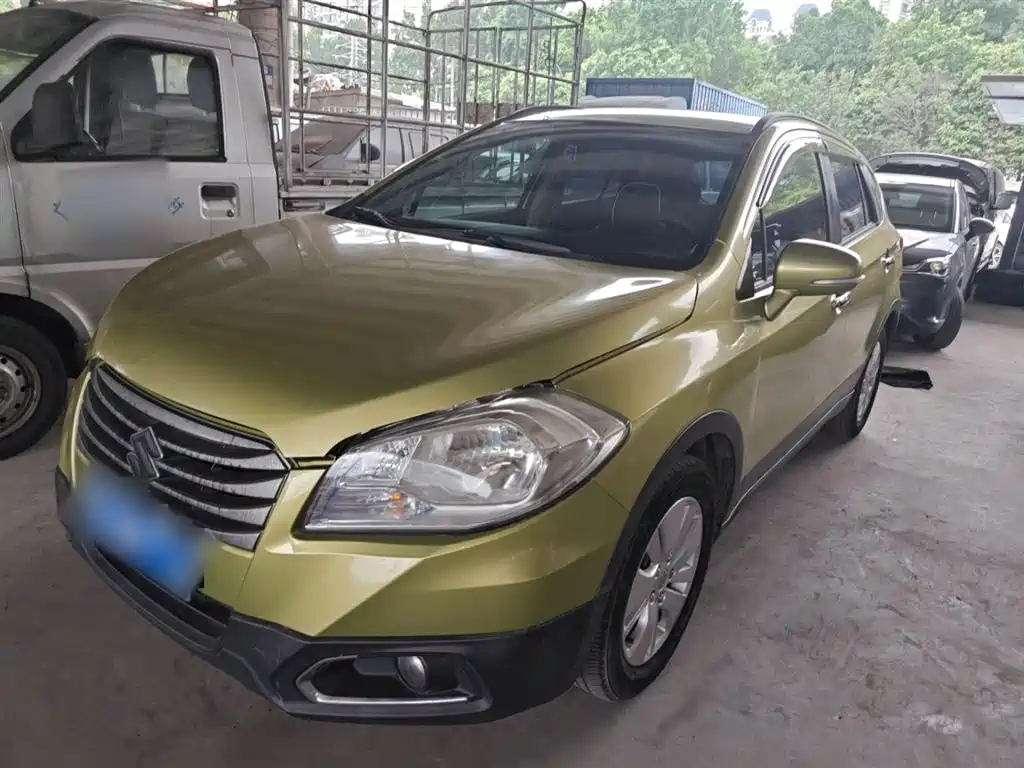 Suzuki S-Cross 2014