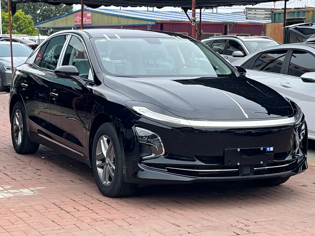 Hongqi E-QM5 2025 610km PLUS
