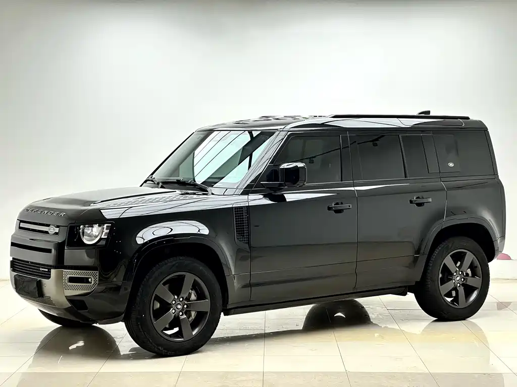 Land Rover Defender 2023