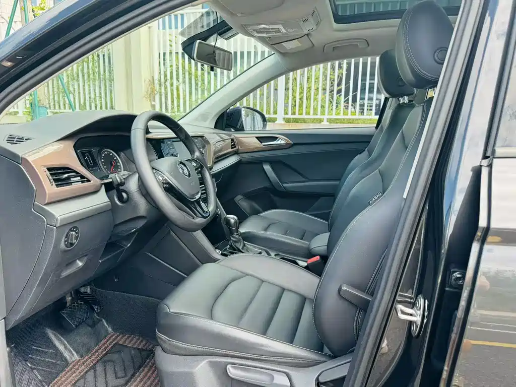 Volkswagen Tharu — миниатюра 4
