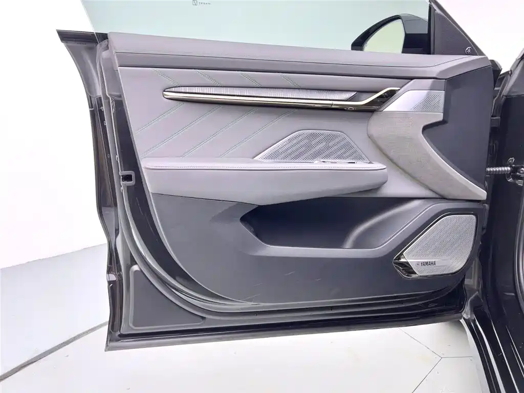 ZEEKR EXTREME KRYPTON 001