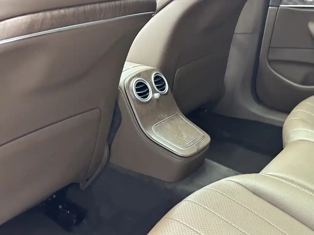Mercedes-Benz E-Class — миниатюра 21