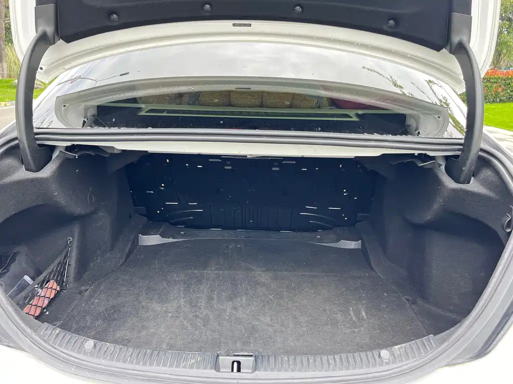 Mercedes-Benz C-Class — миниатюра 18