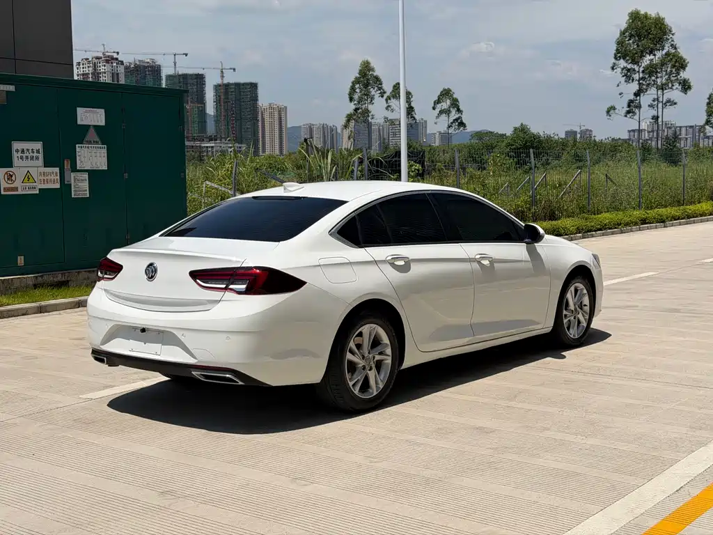 Buick Regal — миниатюра 9
