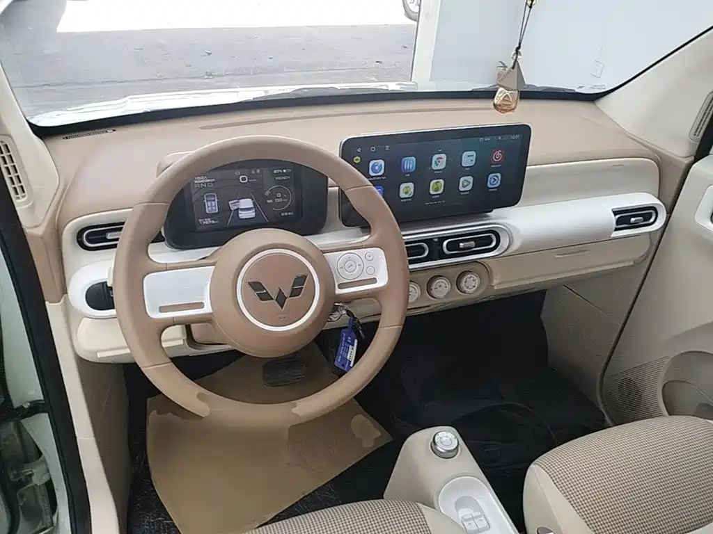 Wuling MINIEV — миниатюра 10