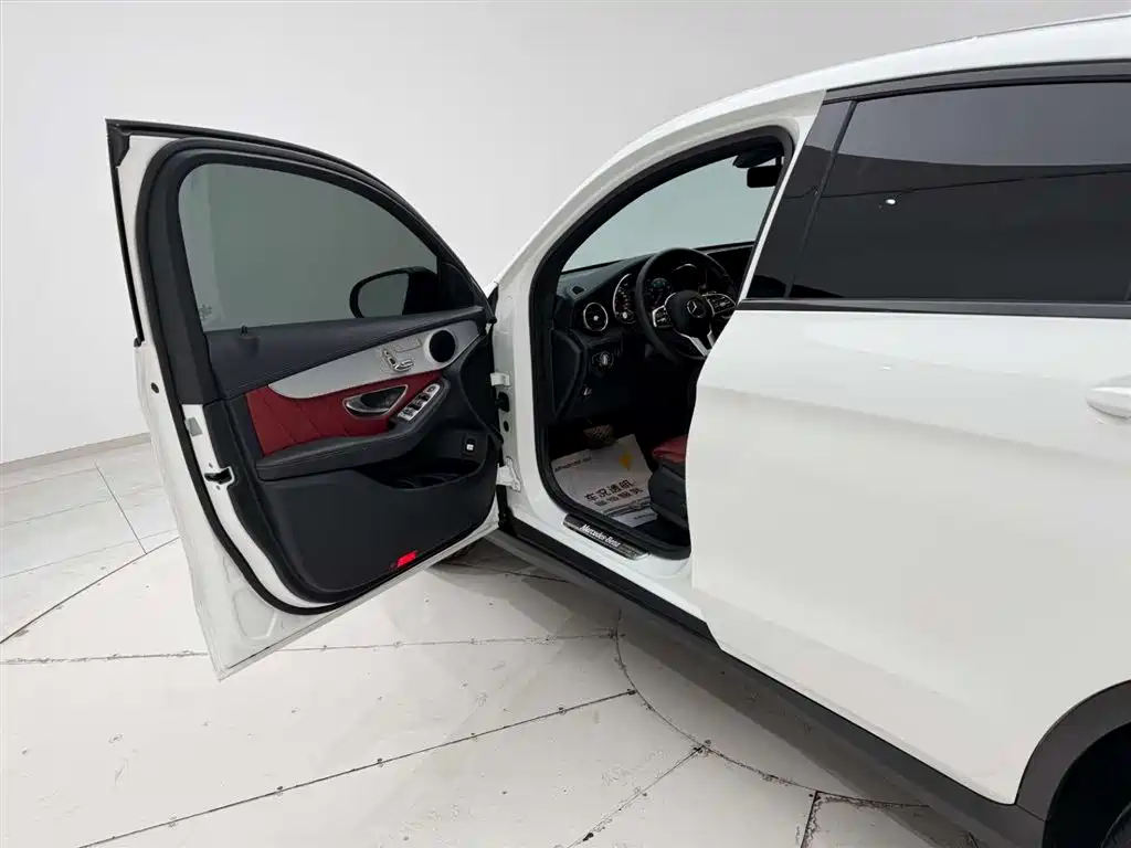 MERCEDES-BENZ GLC COUPE