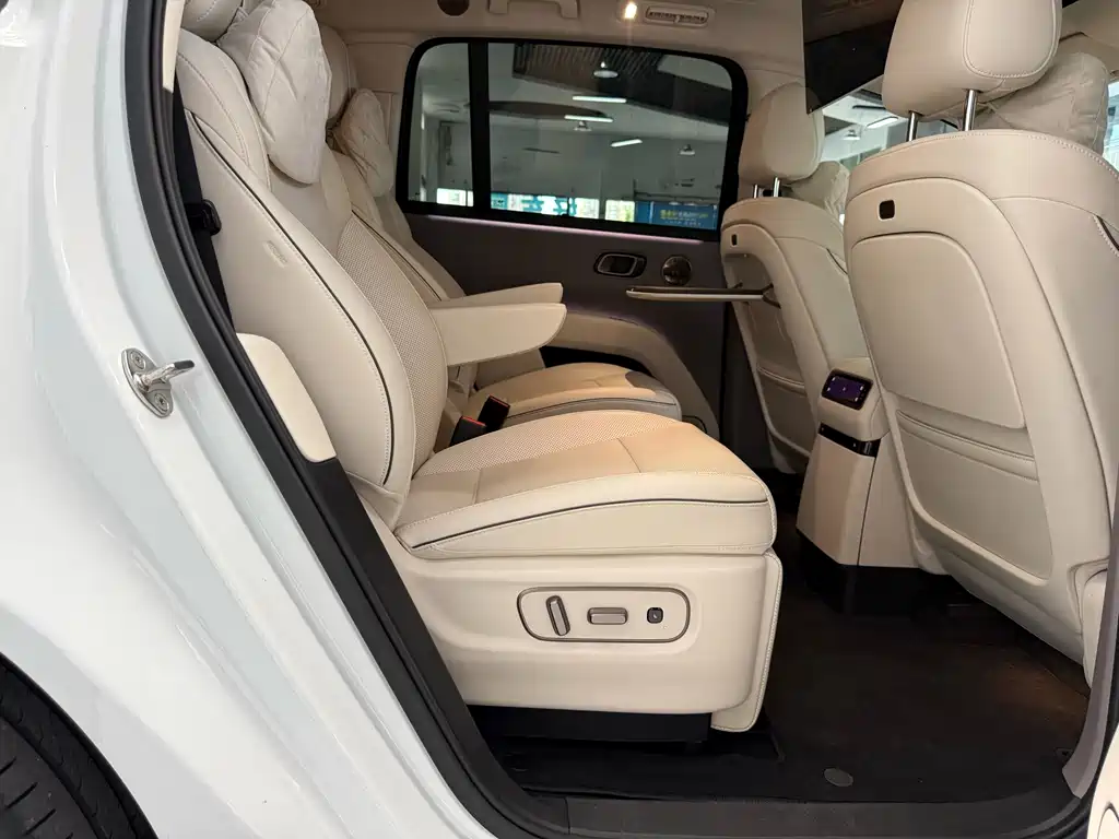 Li Auto Li i8 — миниатюра 10