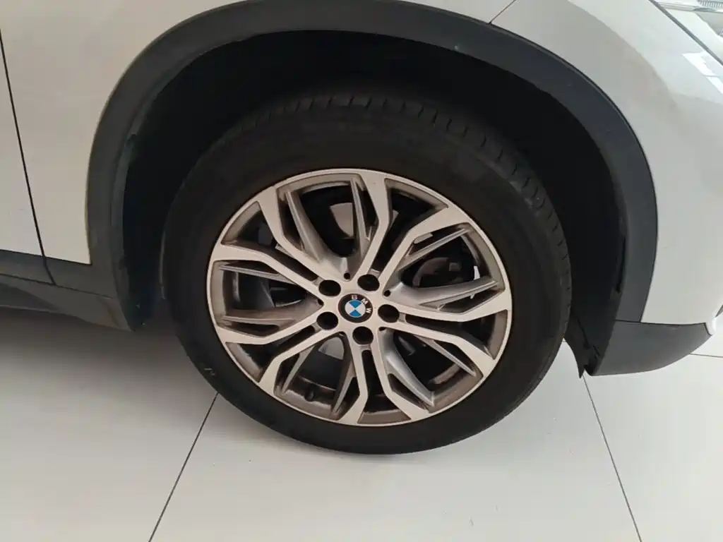 BMW X1 — миниатюра 12