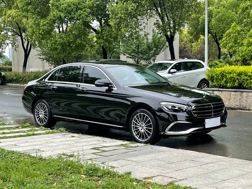 Mercedes-Benz E-Class E 2023 E 260 L
