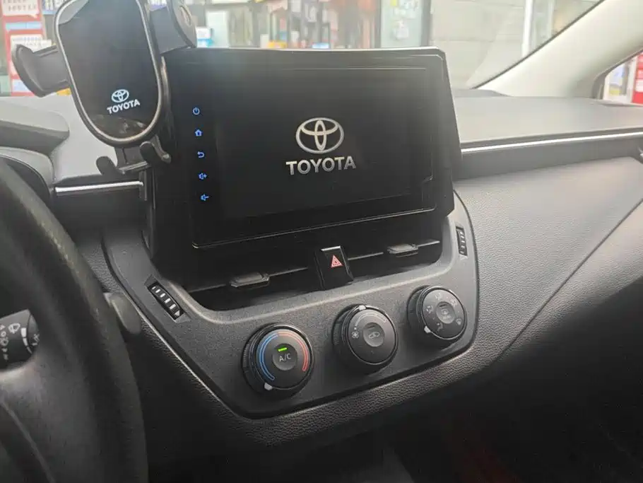 Toyota Corolla — миниатюра 13