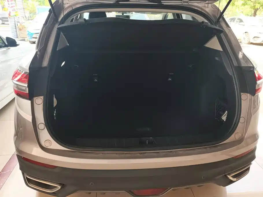 Geely Binyue — миниатюра 4