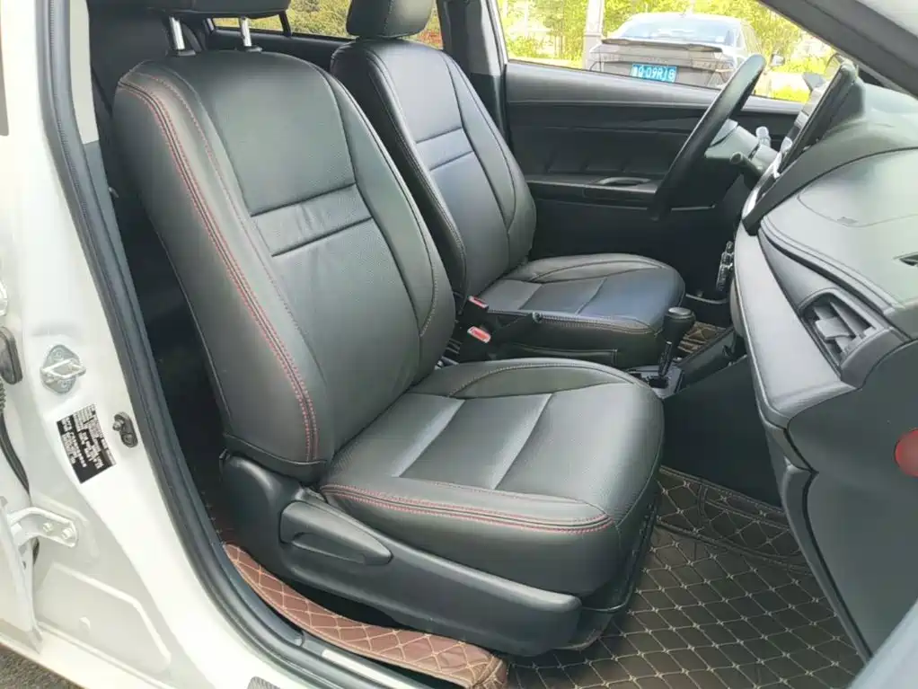 Toyota Yaris L — миниатюра 25