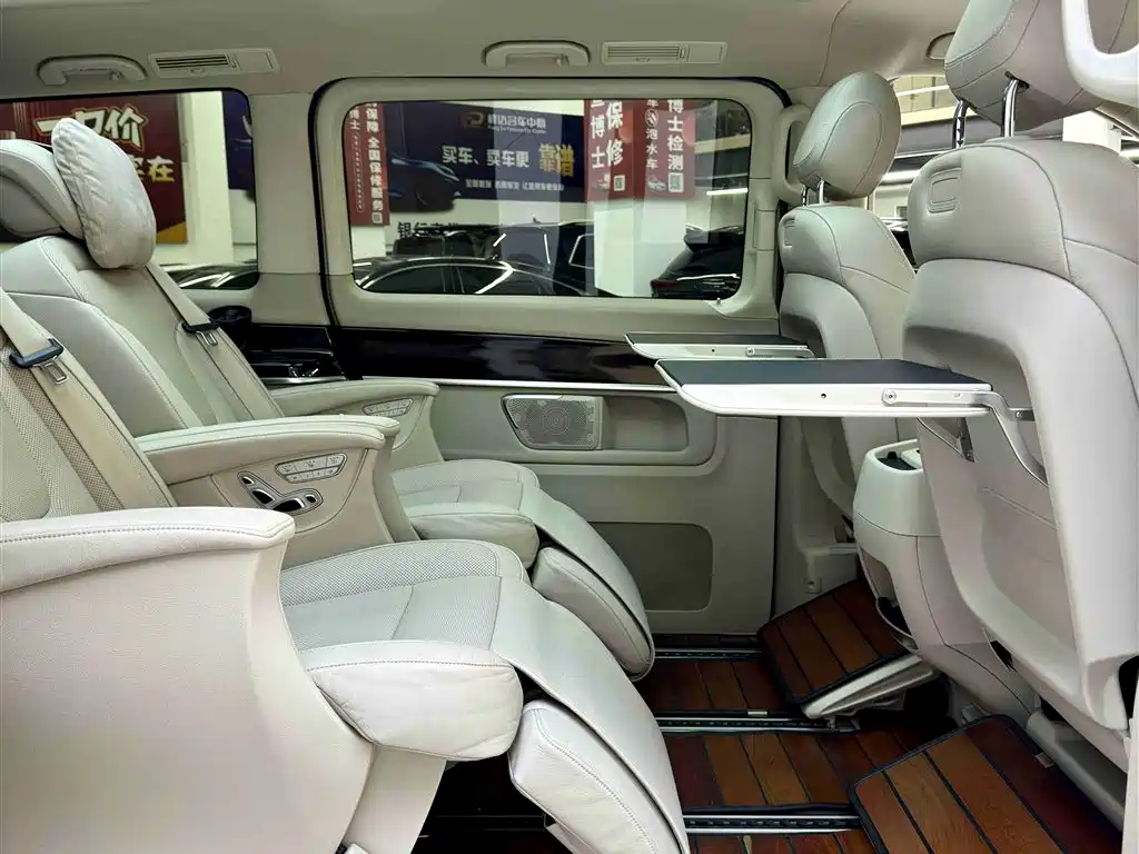 Mercedes-Benz V-Class V 2018 V 260 L Luxury Long Wheelbase V