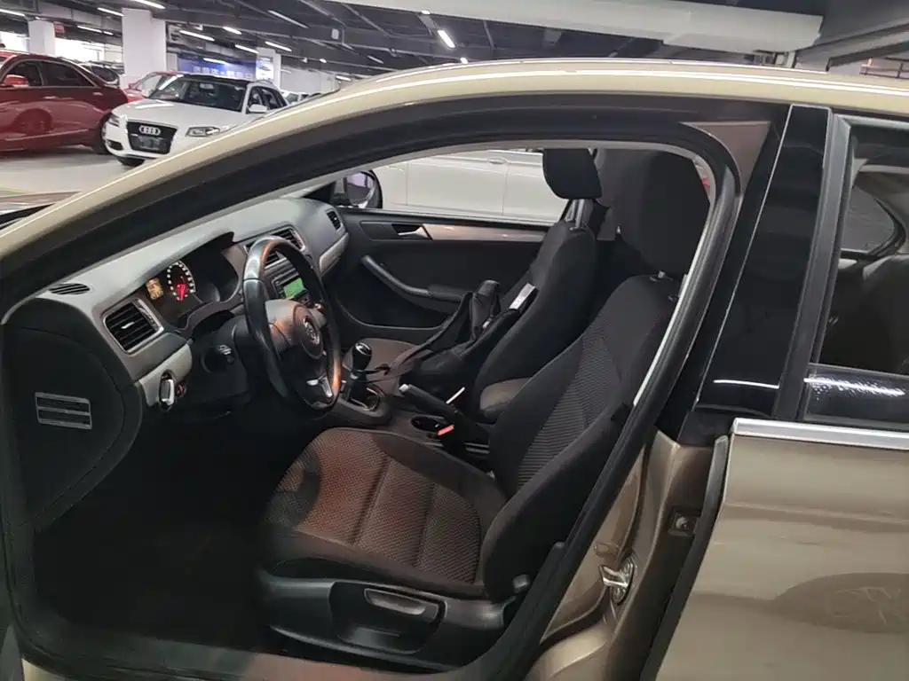 Volkswagen Sagitar — миниатюра 15