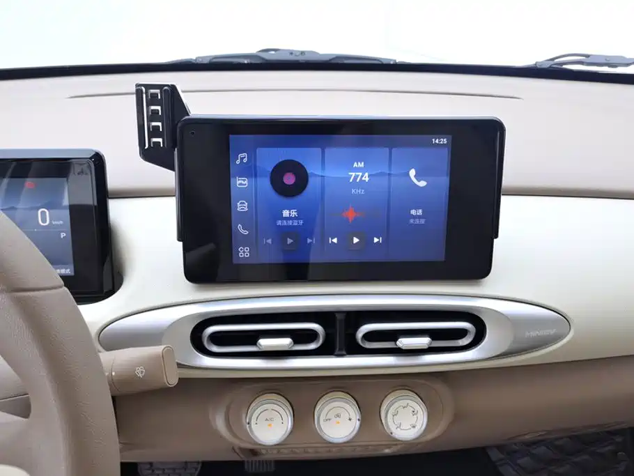 Wuling MINIEV — миниатюра 13