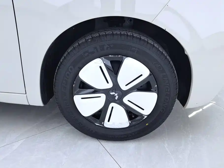 Wuling MINIEV — миниатюра 6