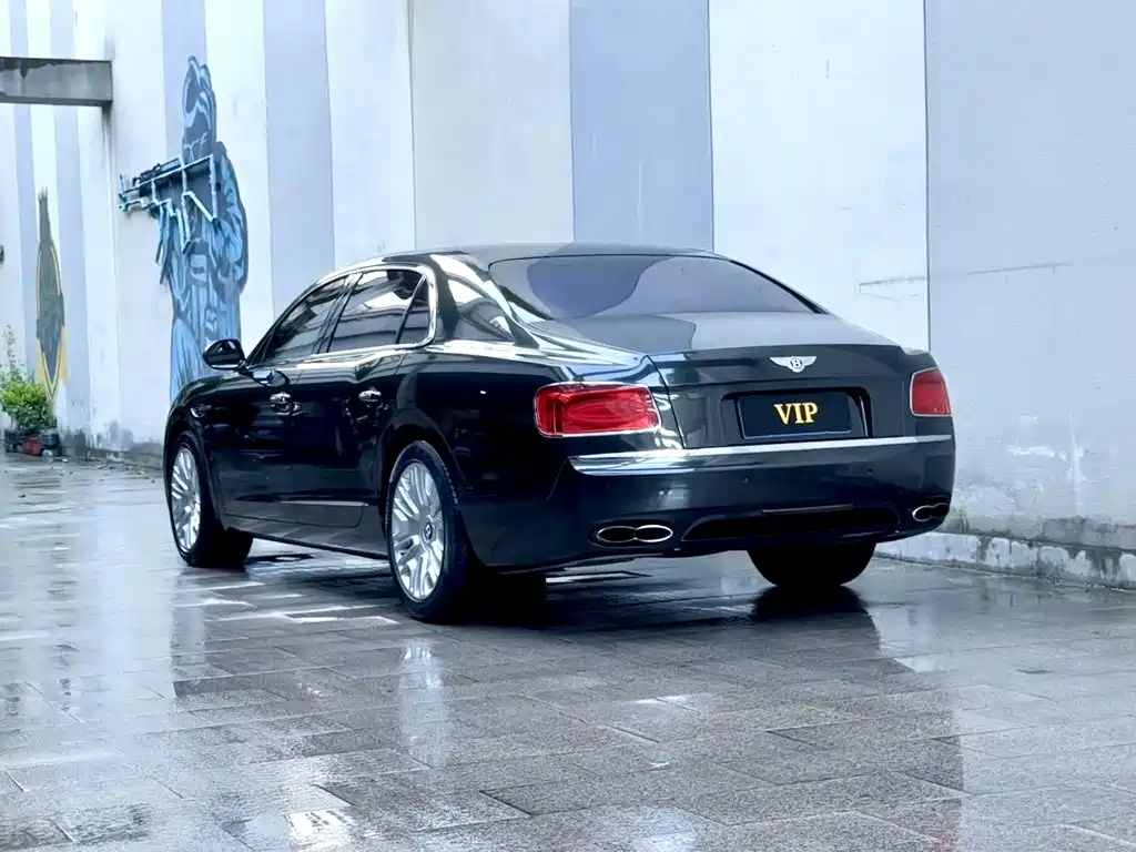 Bentley Flying Spur — миниатюра 5