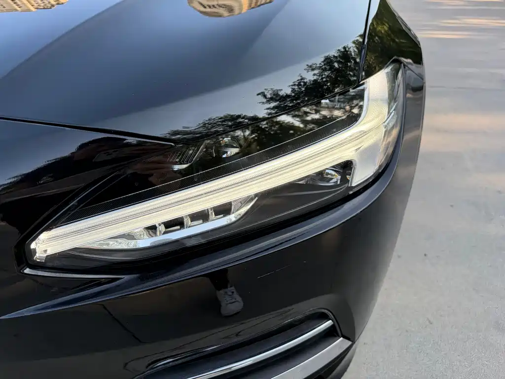 Volvo S90 — миниатюра 12