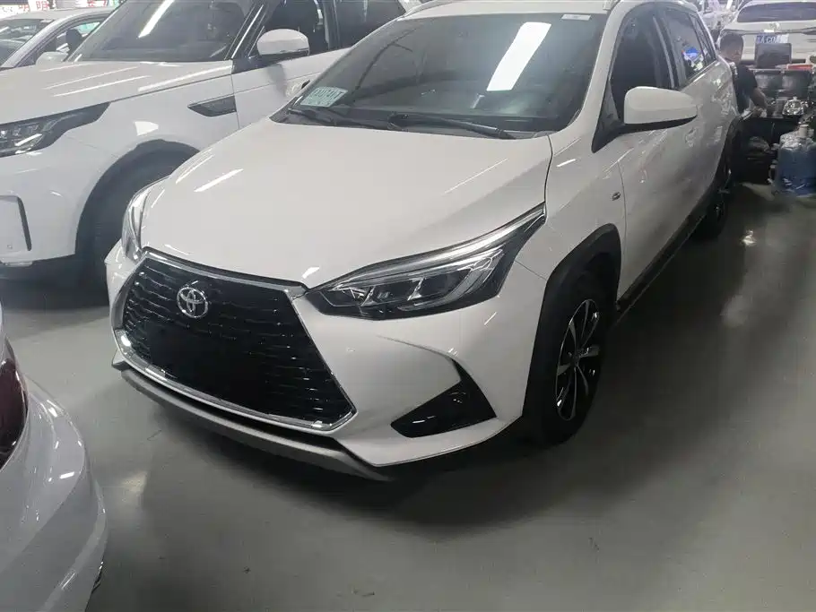 Toyota Yaris L 2023