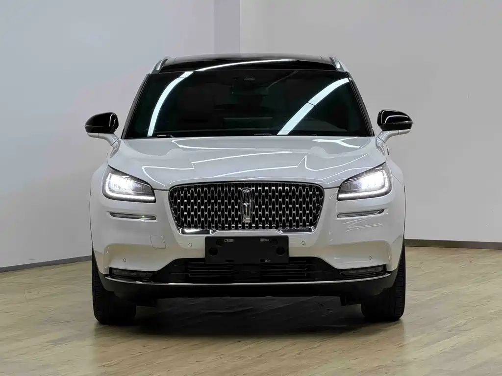 Lincoln Corsair — миниатюра 2