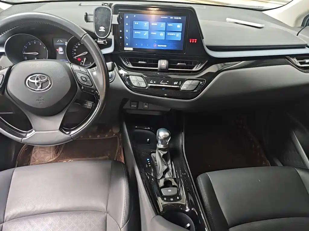 Toyota IZOA — миниатюра 13