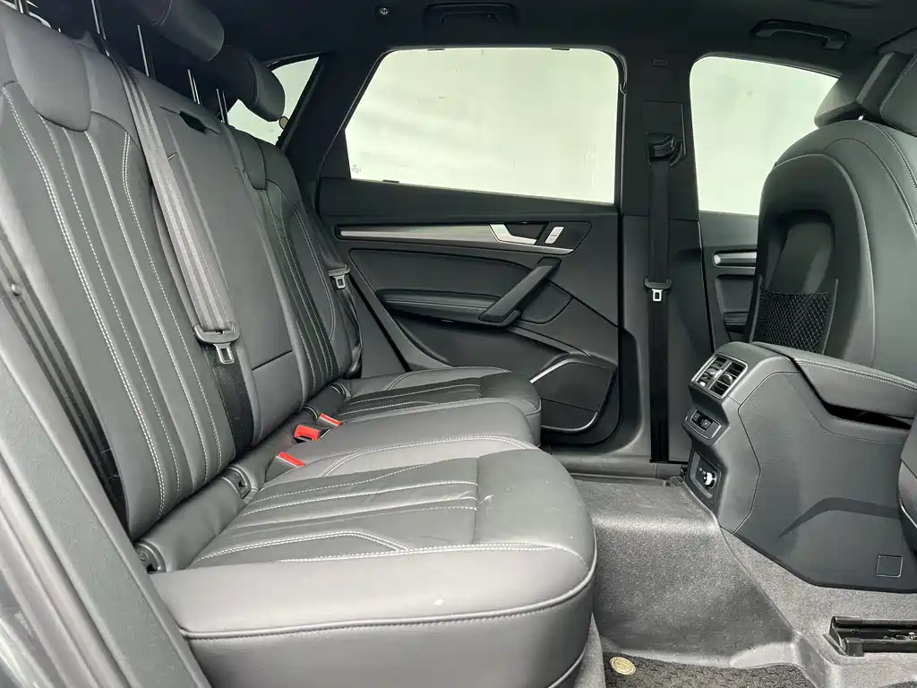 Audi Q5L 2024 40 TFSI Luxury