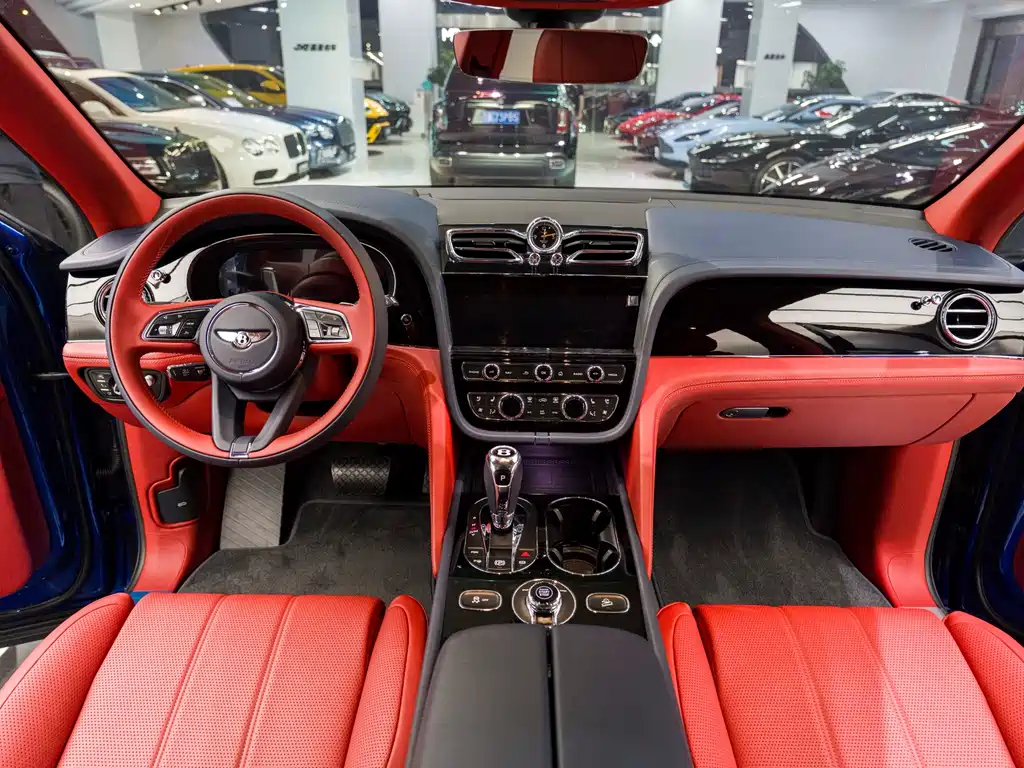 Bentley Bentayga 4.0T V8, фото 5