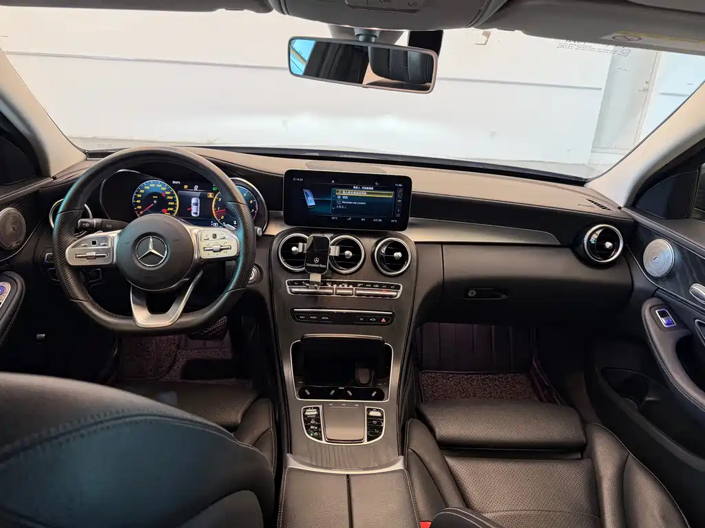 Mercedes-Benz C-Class — миниатюра 16