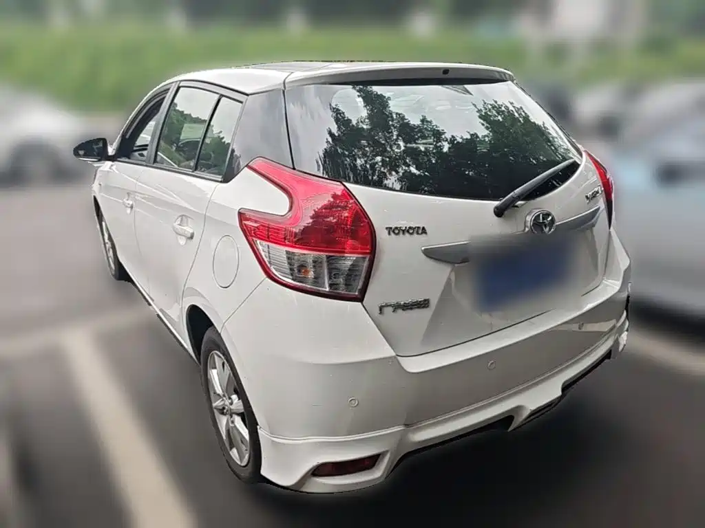 Toyota Yaris L — миниатюра 7