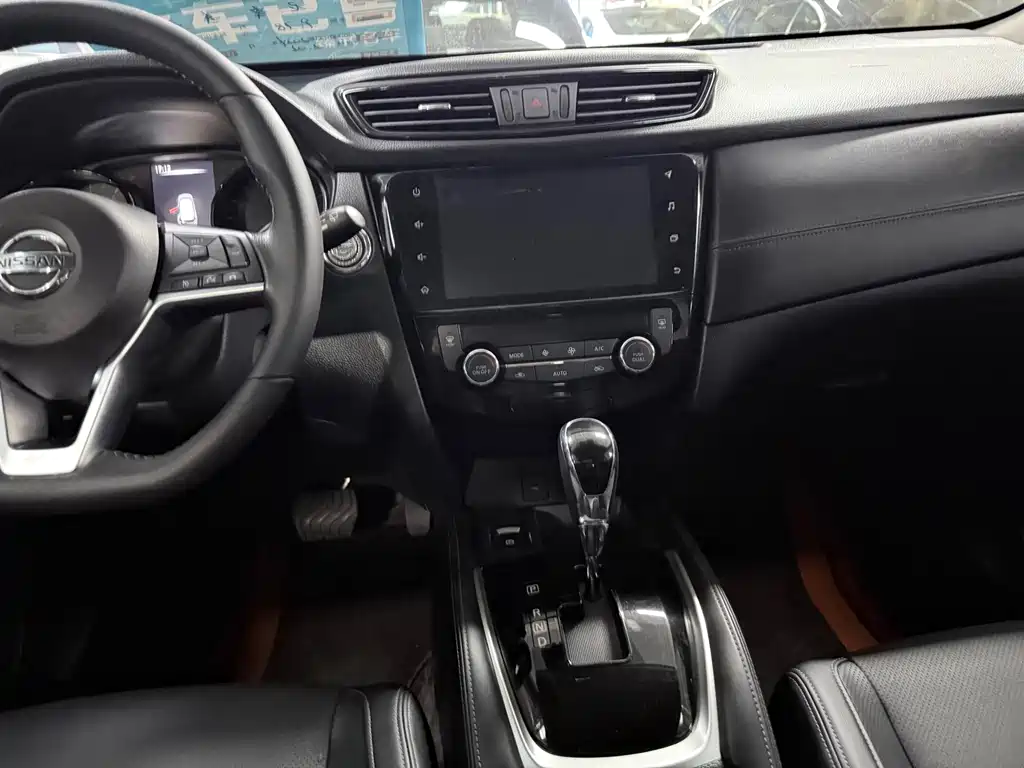 Nissan X-Trail — миниатюра 14