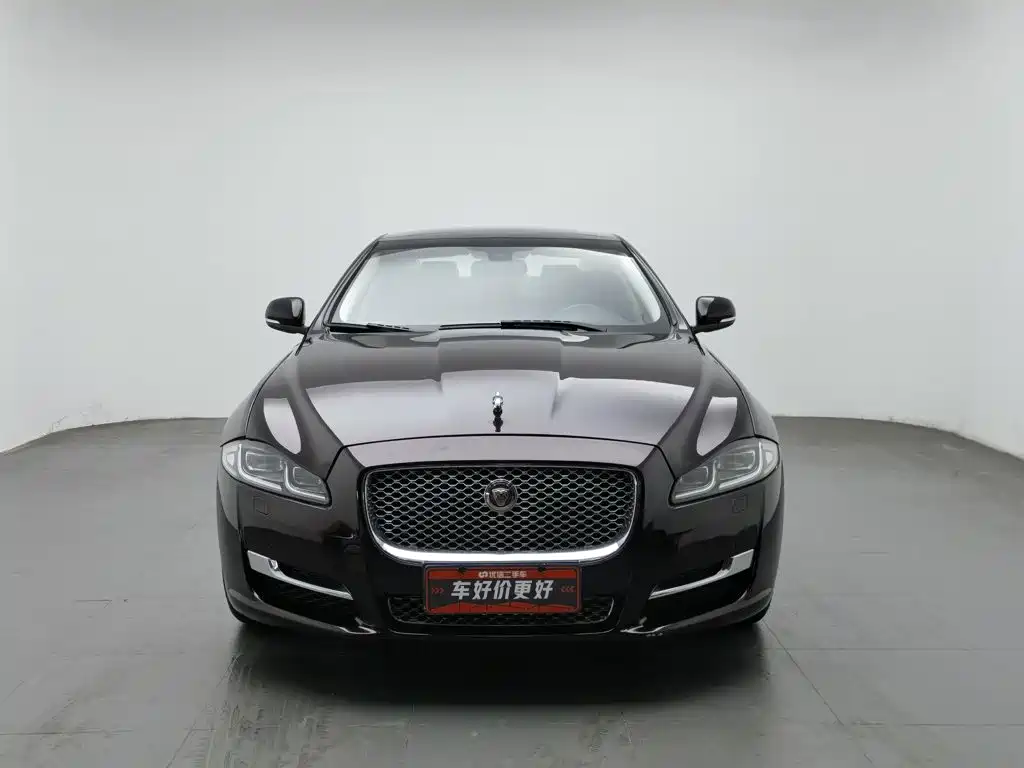 Jaguar XJ — миниатюра 3