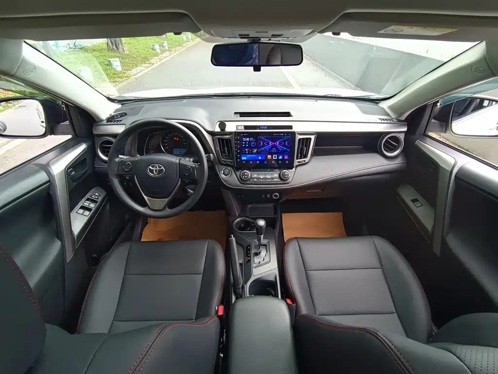 Toyota RAV4 — миниатюра 13