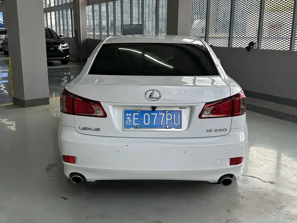 Lexus IS — миниатюра 7