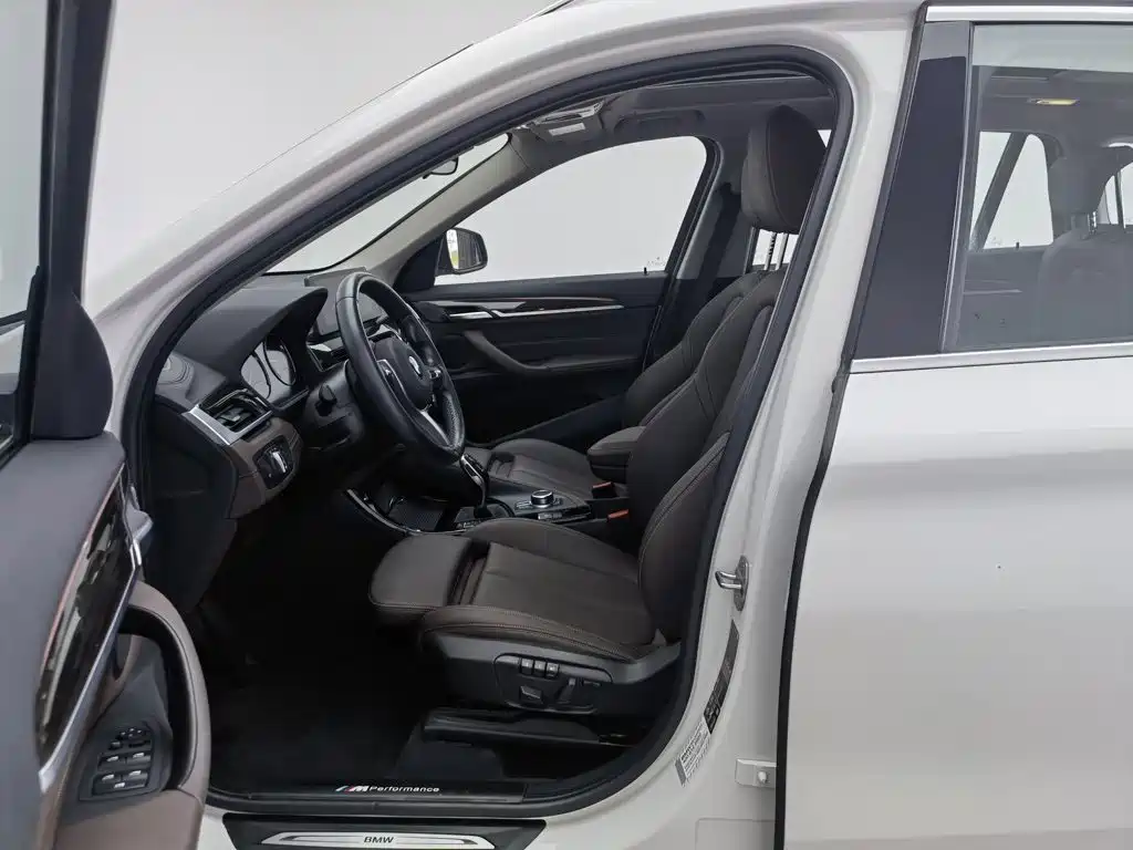 BMW X1 — миниатюра 10