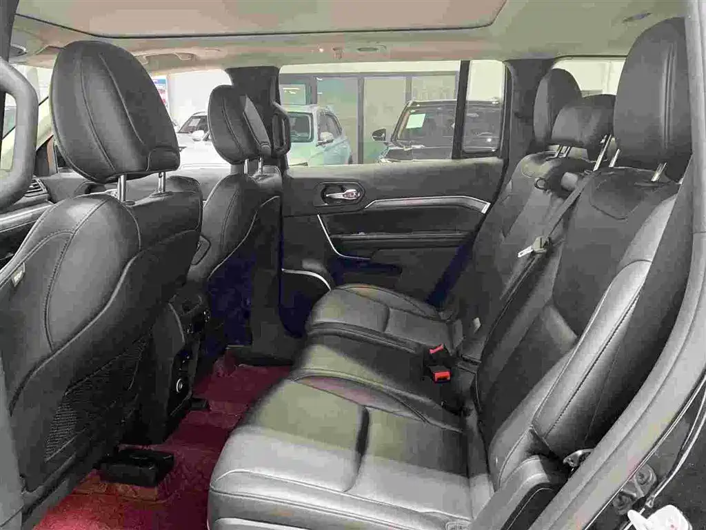 JEEP GRAND COMMANDER