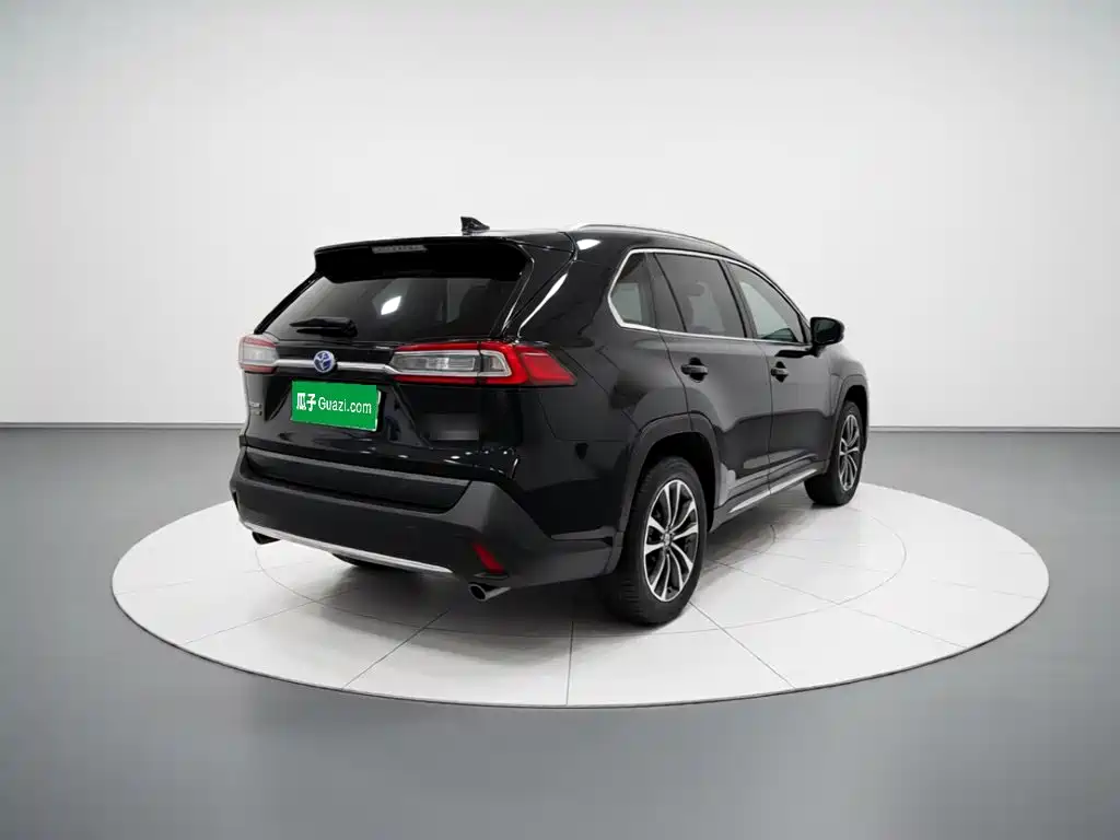 Toyota Wildlander — миниатюра 6