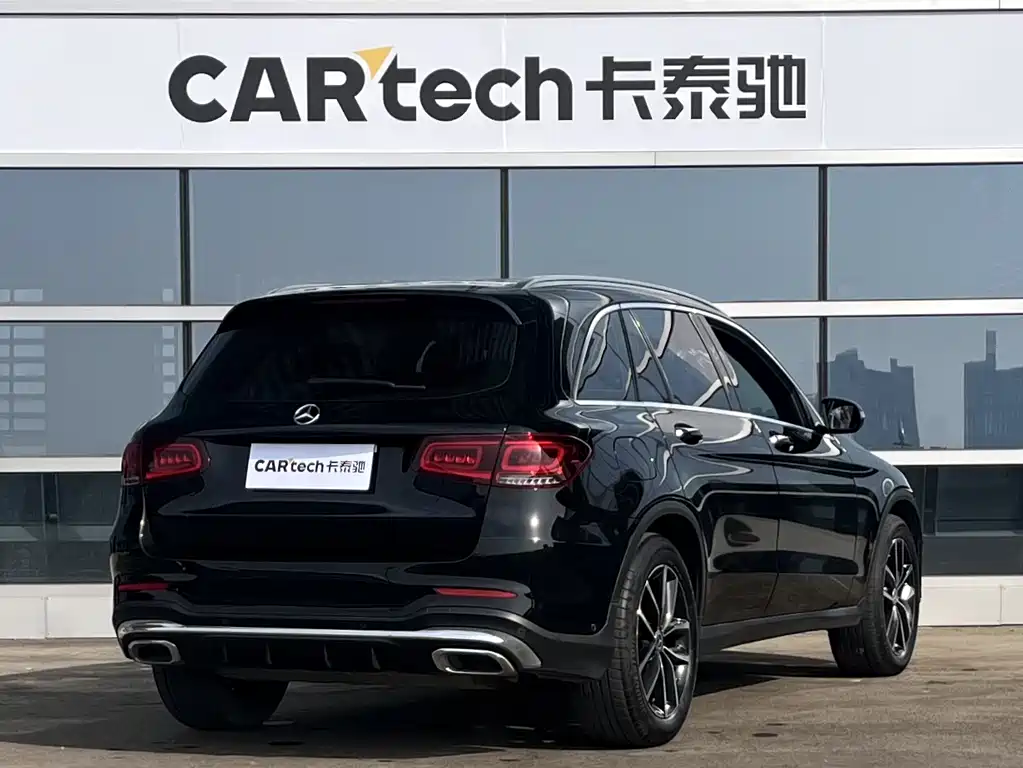 MERCEDES-BENZ GLC