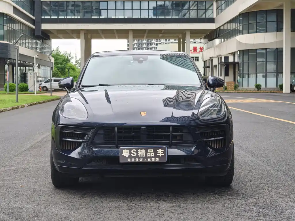 Porsche Macan — миниатюра 2