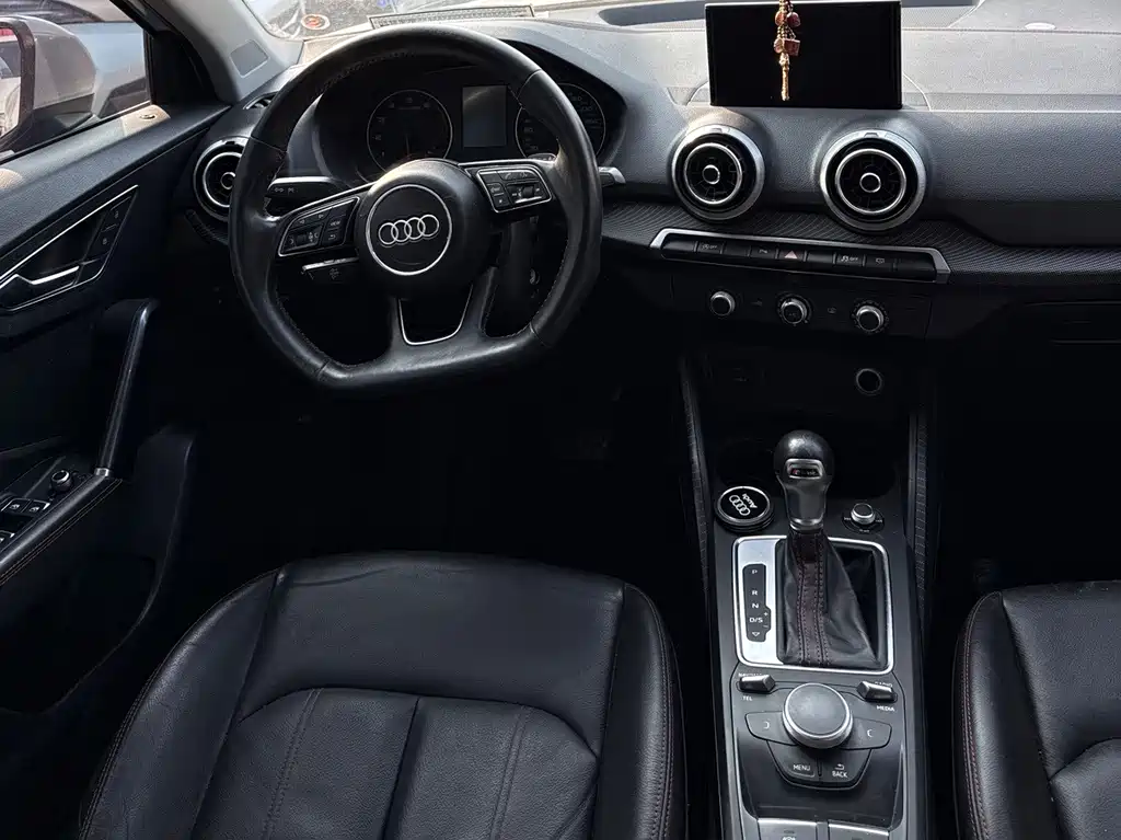 Audi Q2L — миниатюра 8