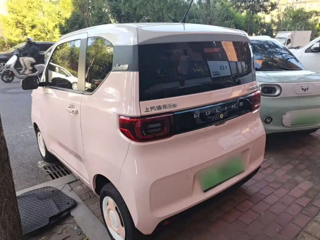 Wuling MINIEV — миниатюра 5