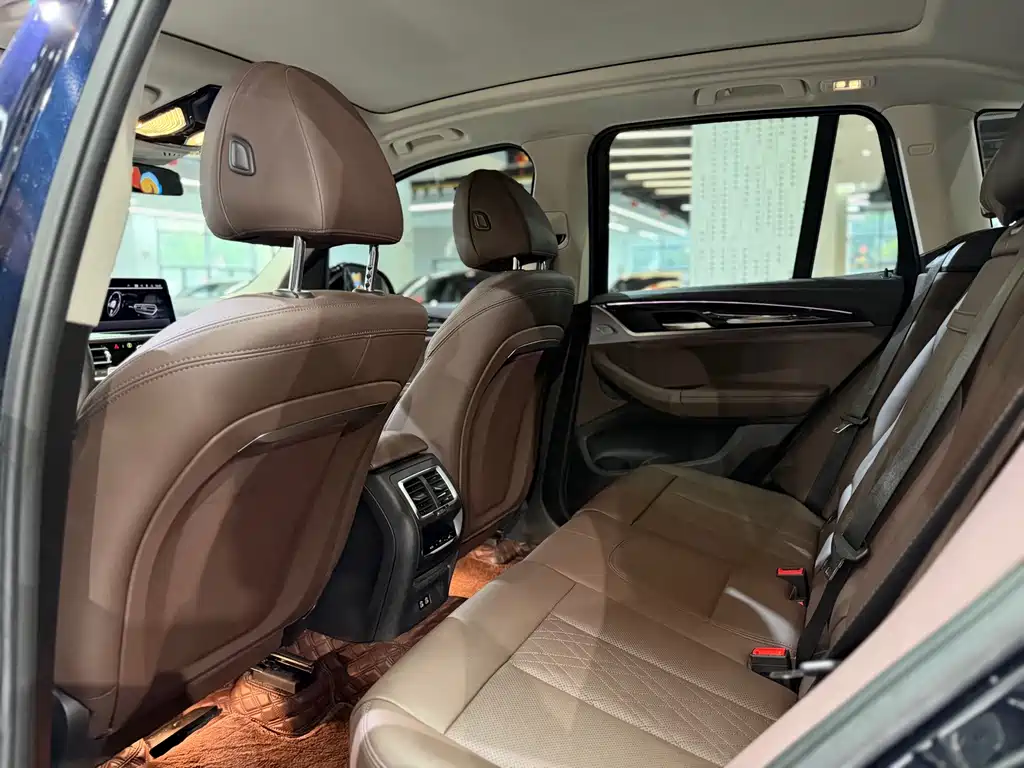 BMW X3 — миниатюра 7
