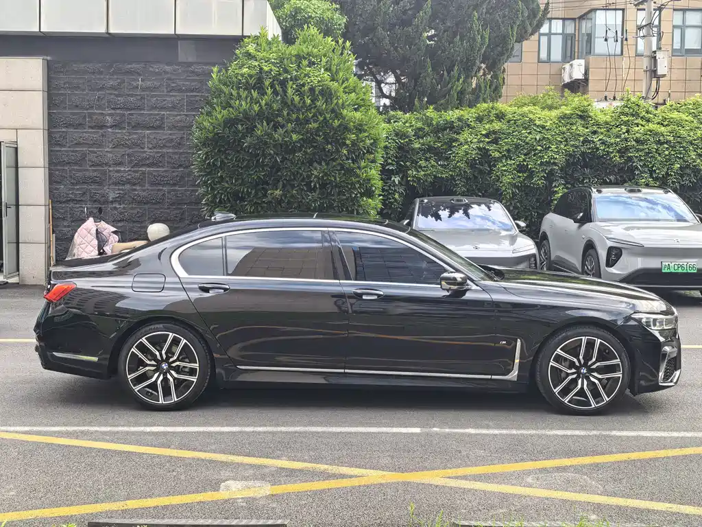 BMW 7 Series 7 2021 740Li xDrive Executive M Sport