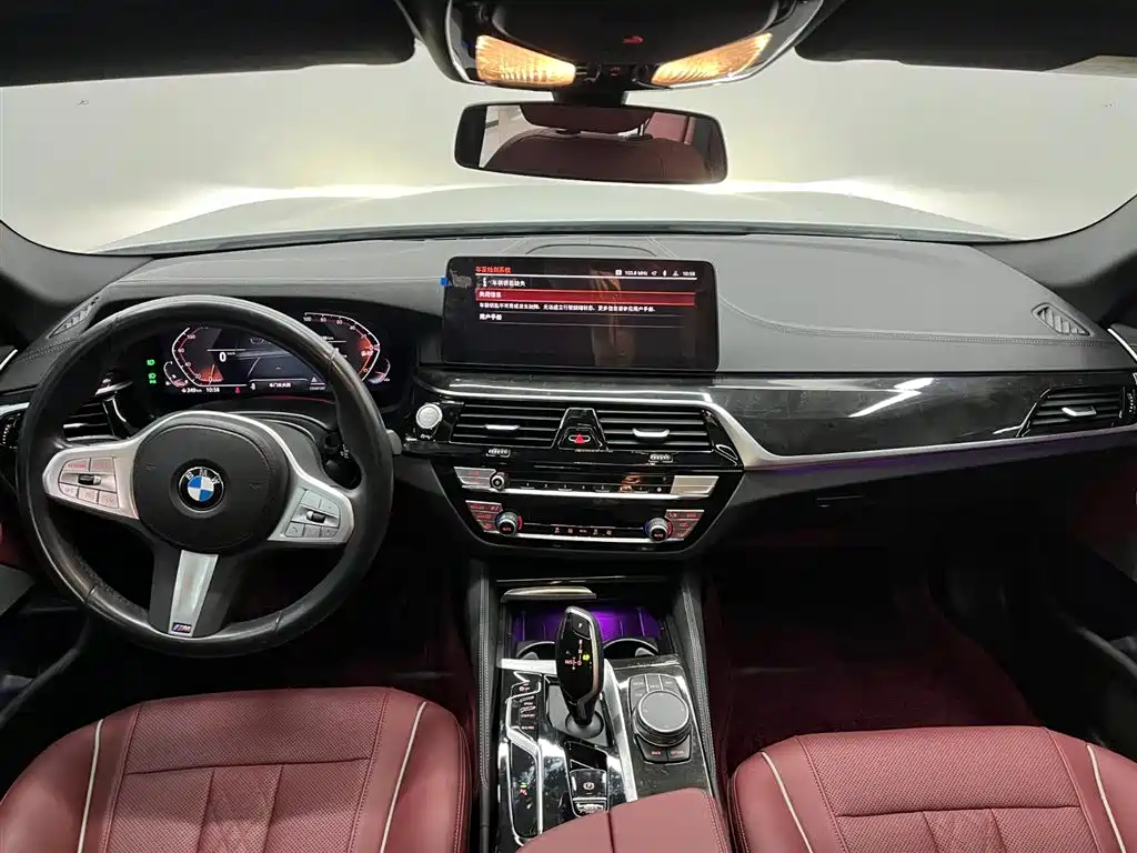BMW 5 Series — миниатюра 10