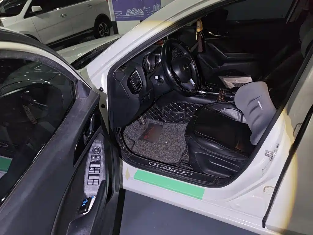 Mazda 3 Axela — миниатюра 12