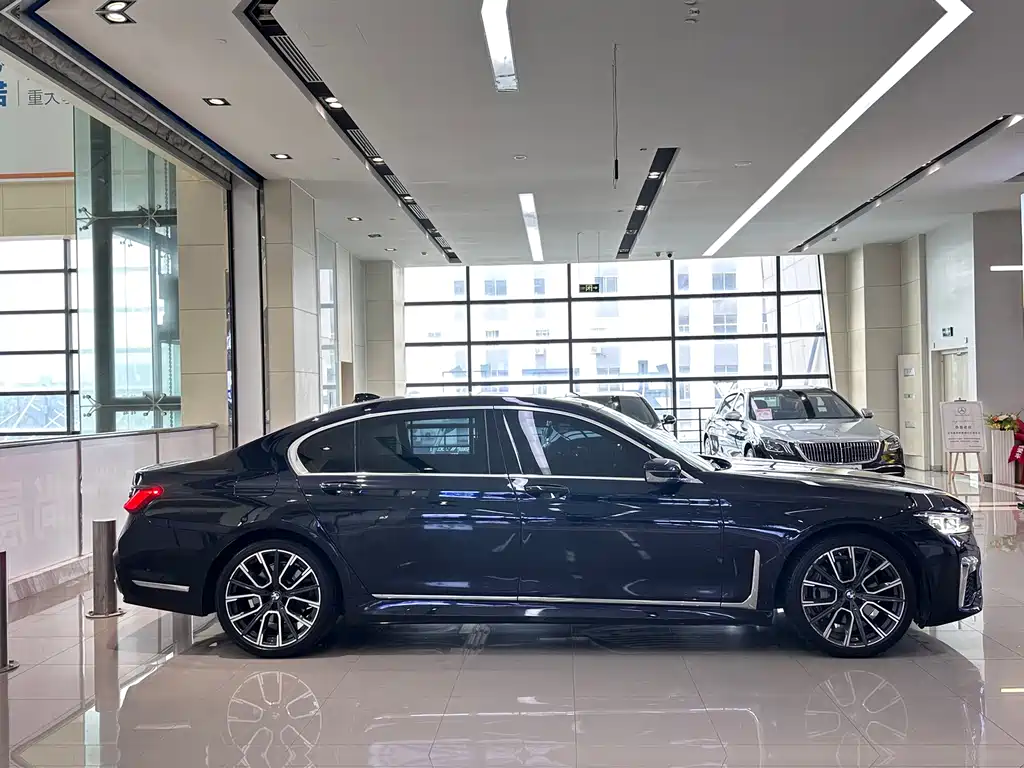 BMW 7 Series 7 2021 740Li Lead M Sport