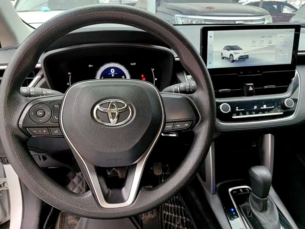 Toyota Frontlander — миниатюра 10
