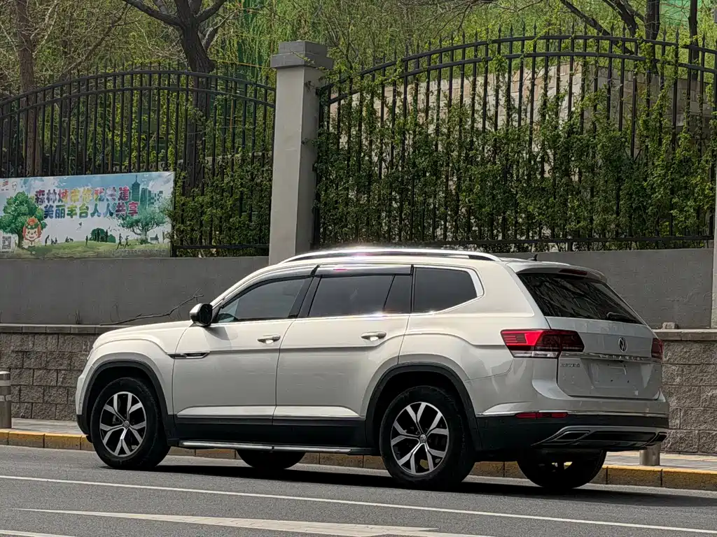 Volkswagen Teramont — миниатюра 4