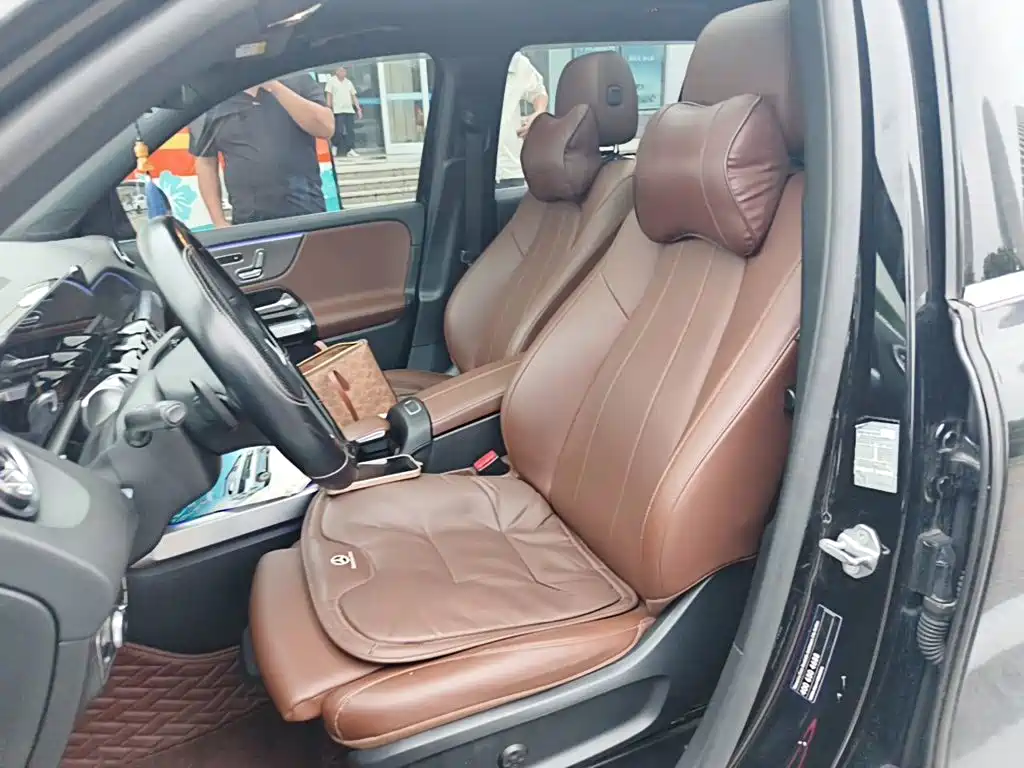 Mercedes-Benz GLB — миниатюра 8