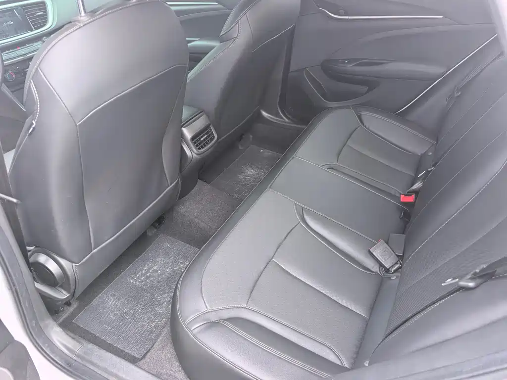 Buick Excelle — миниатюра 9